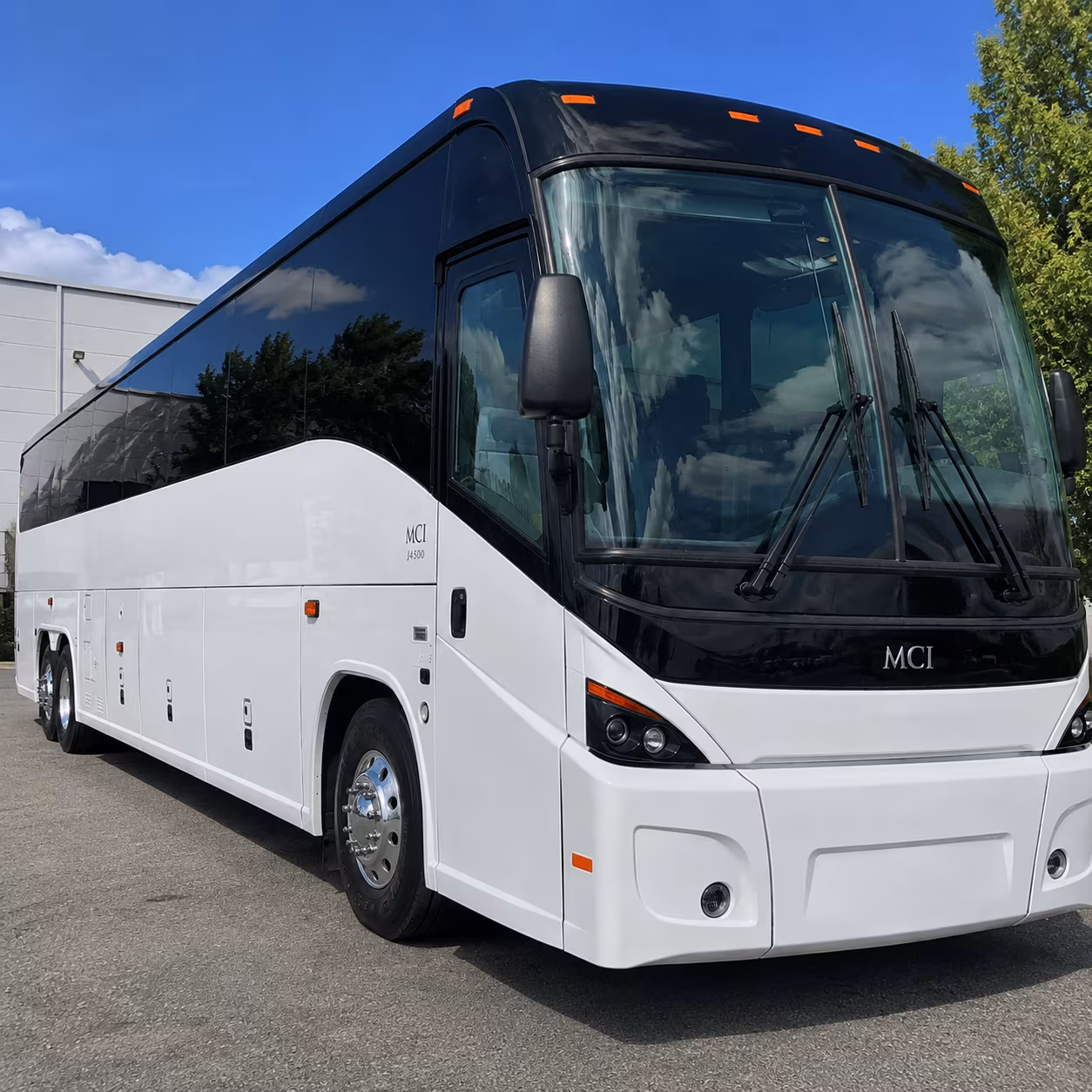 charter buses to fresno yosemite international airport for government and military groups