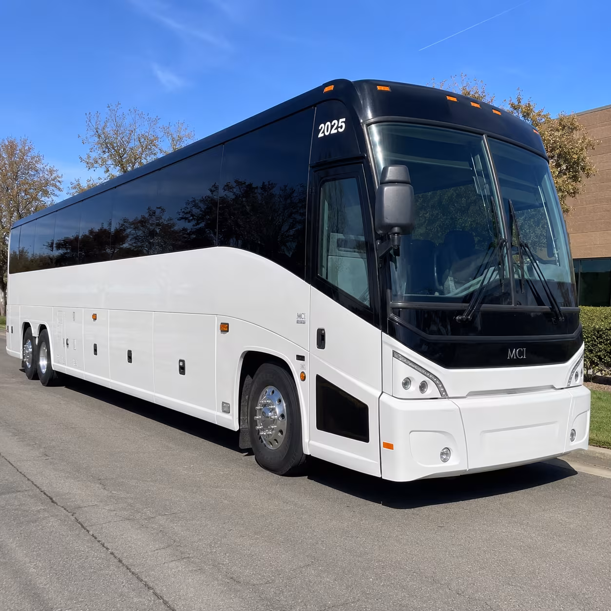 world ag expo corporate shuttle service in tulare